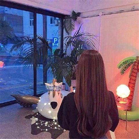 温馨日常故事,从背影开始的最新头像之旅