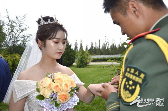 时尚潮流与地位的交融，2017最新婚纱展现风采