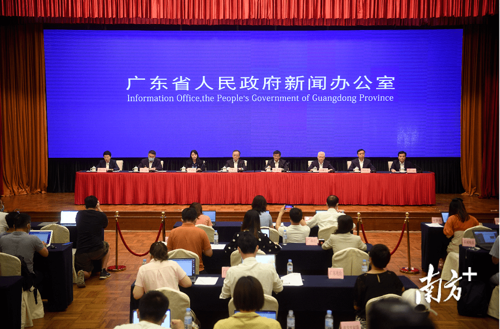 兰西王立波最新情况,与自然美景的邂逅与内心平和之旅