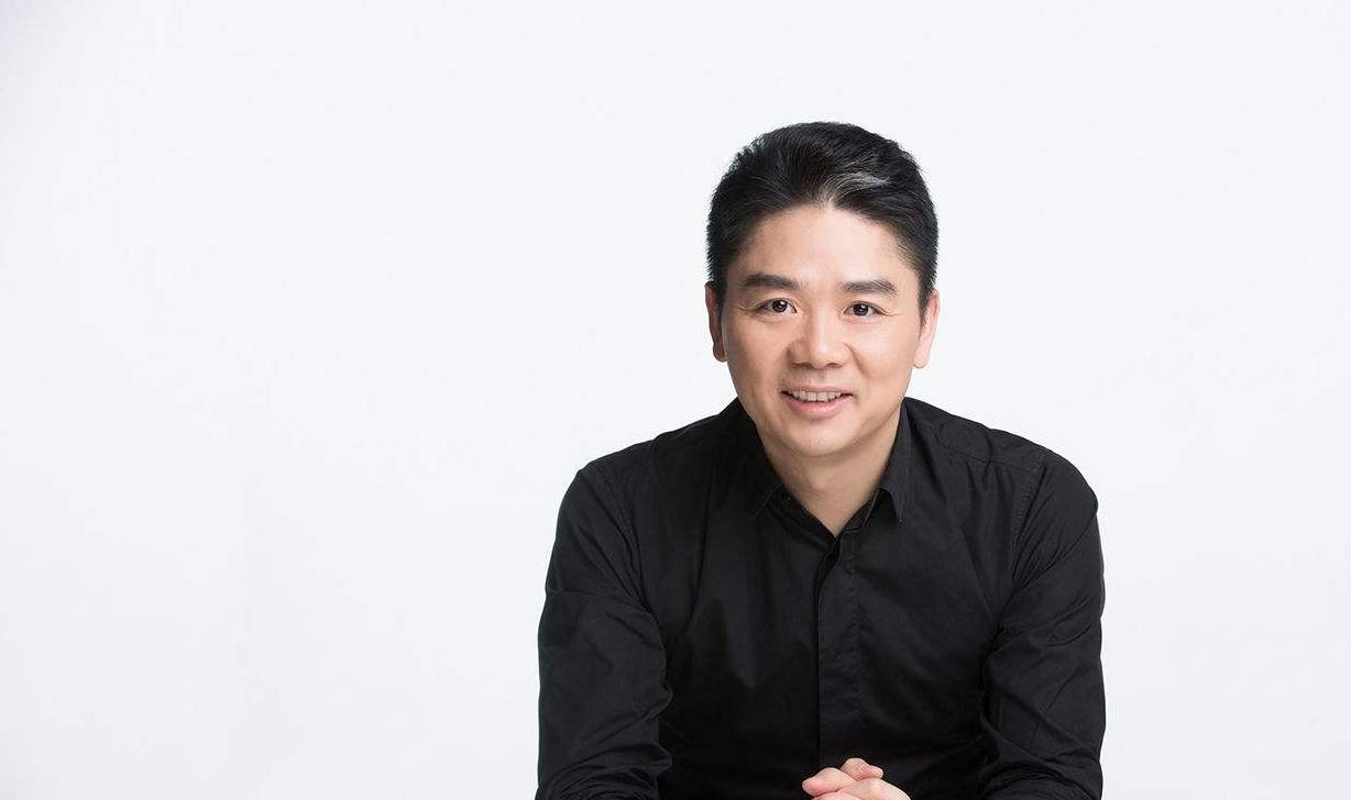 刘强东最新探索之旅,自然美景中的心灵寻觅与宁静体验