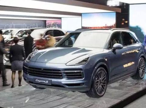 卡宴最新款,小巷中的美食盛宴,味蕾与探索之旅的隐藏宝藏